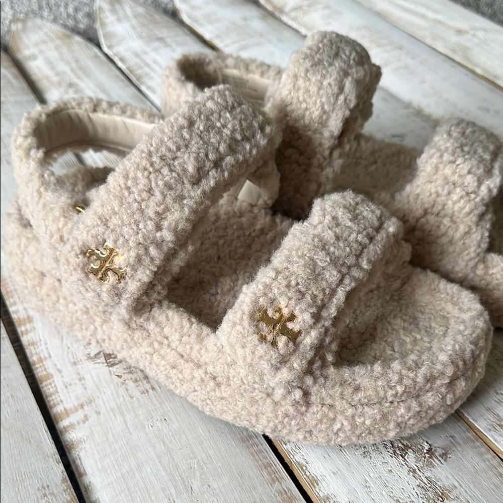 Tory Burch Kira Shearling Sport Sandal Taupe Size 8.5 Brand new BNIB